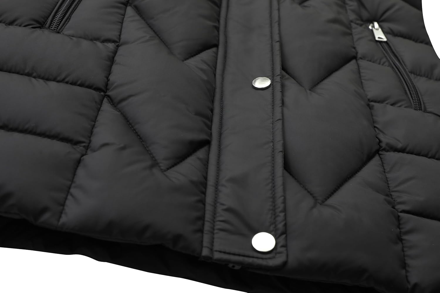 spacious front pockets of MOERDENG girls long winter parka for small toys and gloves
